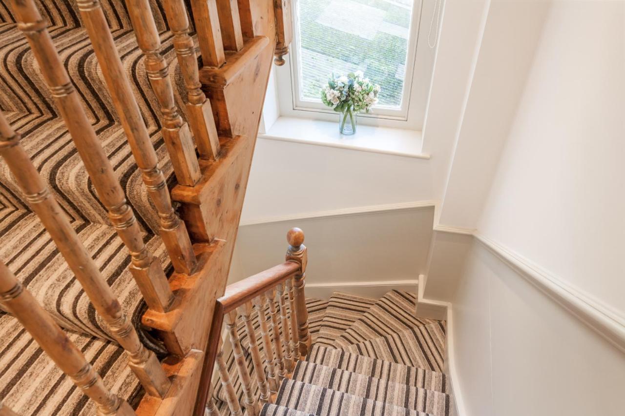 City Centre Stunning House-Roman Baths - 3Min Walk - 4 Bedrooms 外观 照片