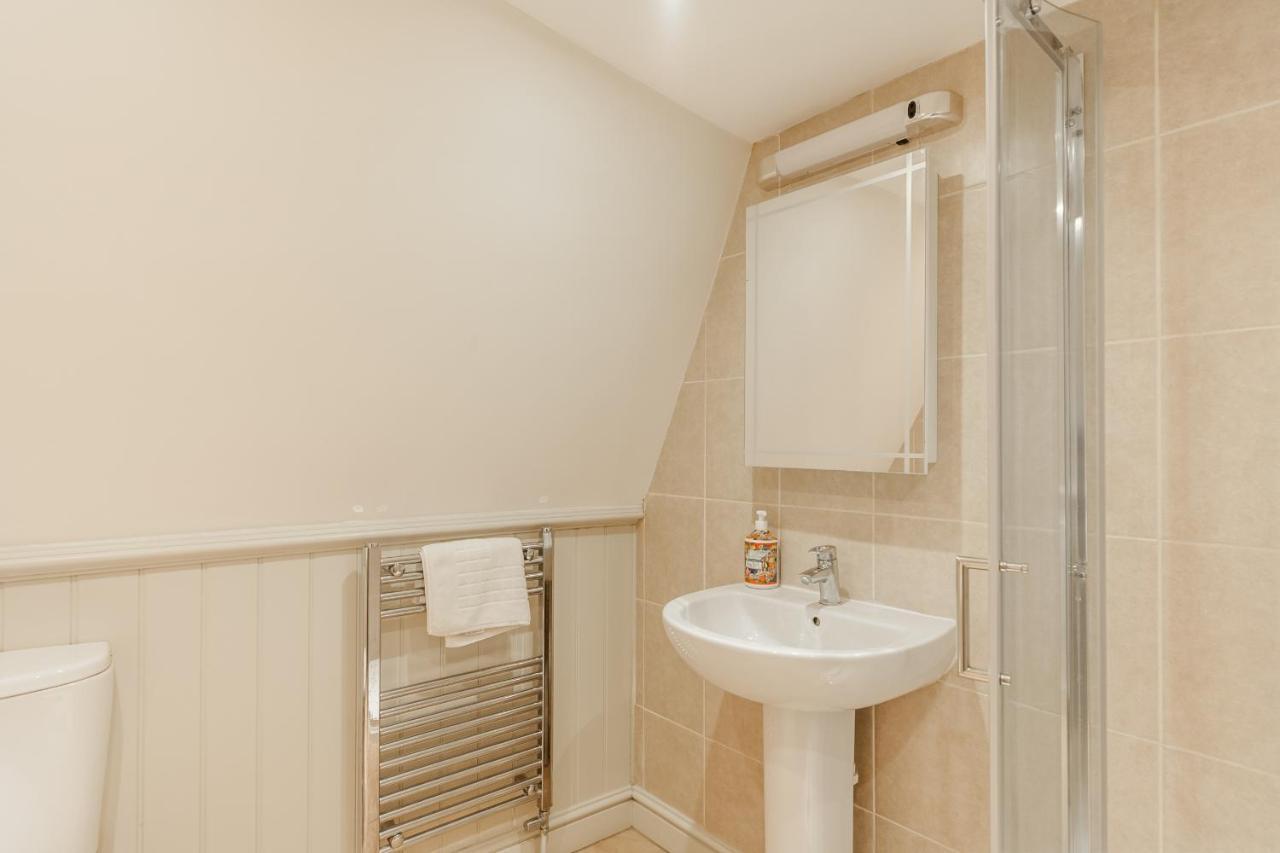City Centre Stunning House-Roman Baths - 3Min Walk - 4 Bedrooms 外观 照片