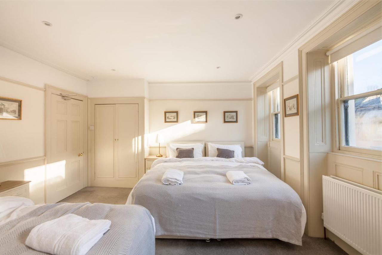 City Centre Stunning House-Roman Baths - 3Min Walk - 4 Bedrooms 外观 照片