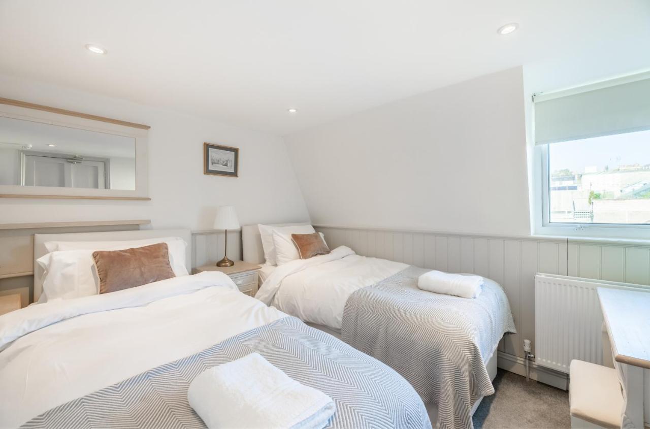 City Centre Stunning House-Roman Baths - 3Min Walk - 4 Bedrooms 外观 照片